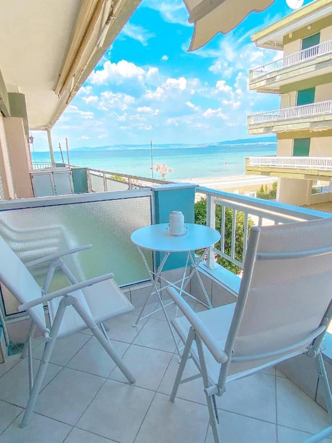 A Wonderful Apartment In Front Of The Sea! Peraía Exterior foto
